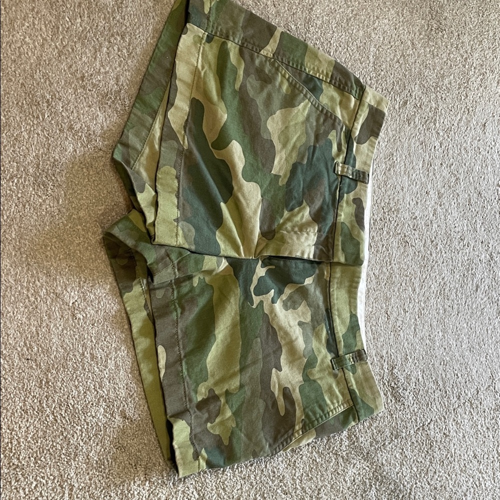 Camouflage womens Shorts